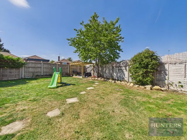 Photo 3 — Wells Close, Warden Hill