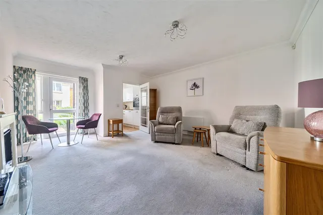 St. Peters Road, Portishead, BS20, photo 2