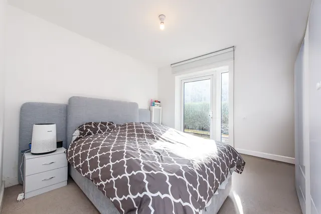 Photo 3 — 3 Emerald House, 2 Commander Avenue, London
