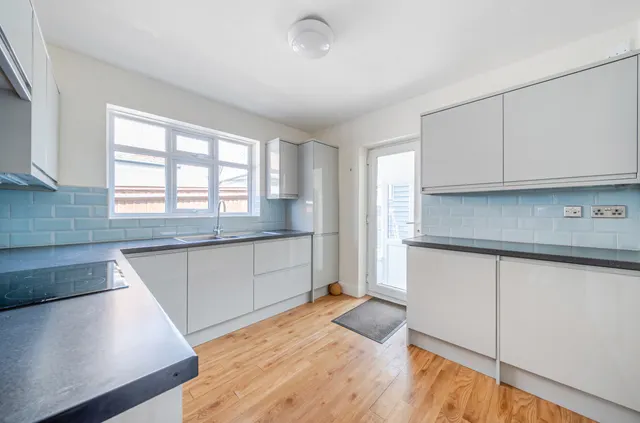 Aldwick Crescent, Findon Valley, BN14, photo 3