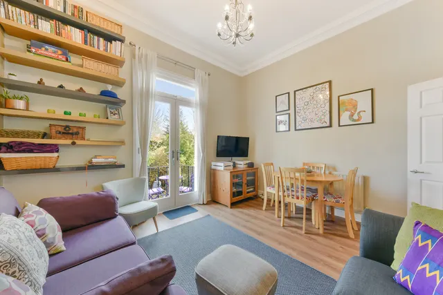 Bedford Hill, London, SW12, photo 1