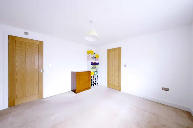 Ruby Court, Maidenhead, SL6, photo 3
