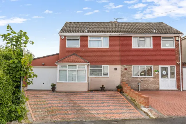 Photo 2 — Ladman Grove, Stockwood, Bristol