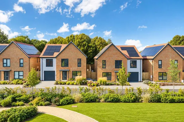 Hollymead Square, Newport, CB11, photo 1