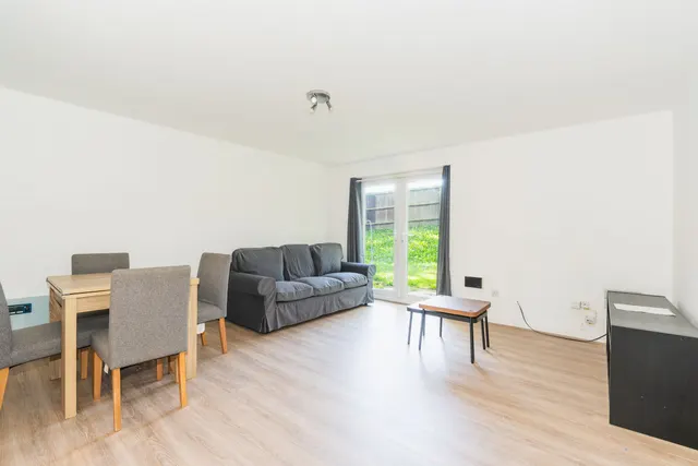 Broomspring Close, Sheffield, S3, photo 2