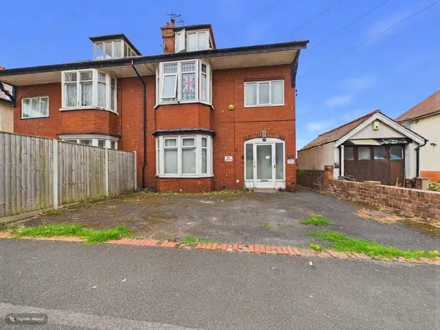Cardigan Road, Bridlington, photo 1