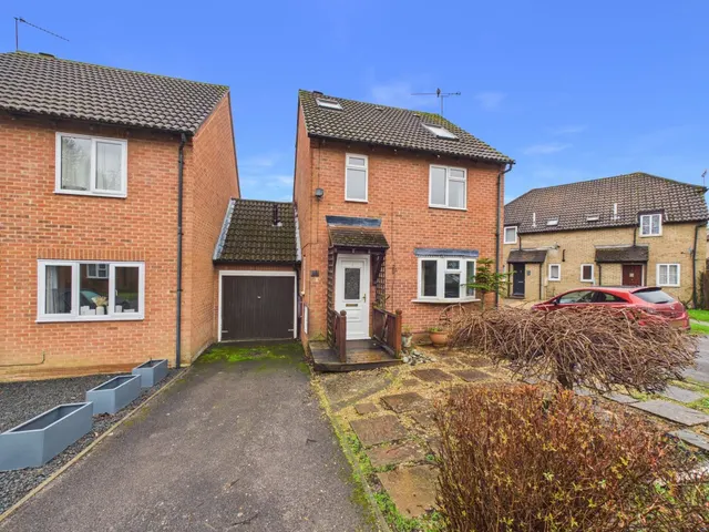 Sharpthorpe Close, Lower Earley, RG6, photo 1