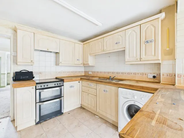 Photo 2 — Cliff View Terrace, Camborne