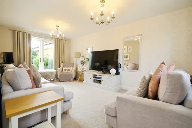 Photo 2 — Oriel Drive, Royston, Barnsley