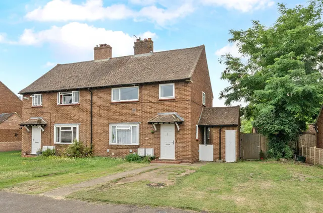 Hornbeam Road, Guildford, GU1, photo 1