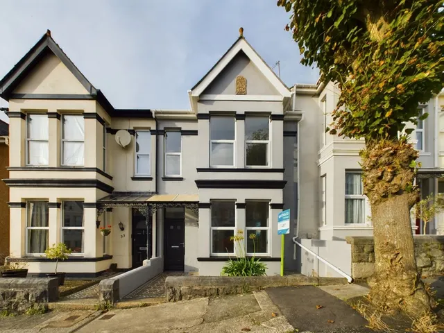Bickham Park Road, Peverell, photo 1