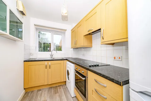 Alexandra Road, Hemel Hempstead, HP2, photo 2