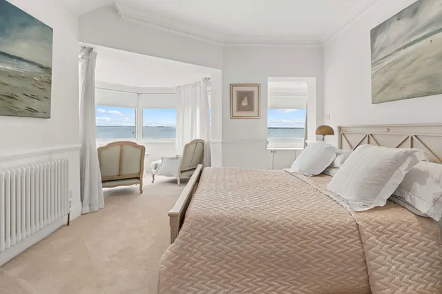 Chalkwell Esplanade, Westcliff-On-Sea, photo 3
