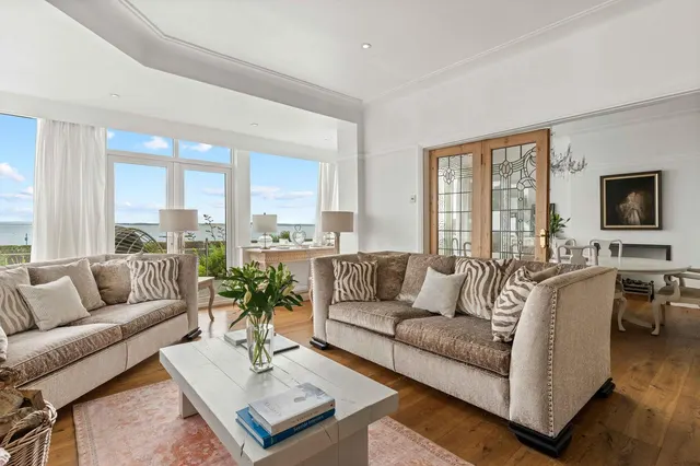 Chalkwell Esplanade, Westcliff-On-Sea, photo 2