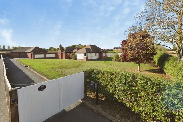 Great Tey Road, Little Tey, CO6, photo 2
