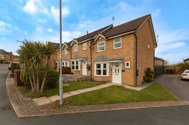 Hornbeam Close, Bradford, BD15, photo 1
