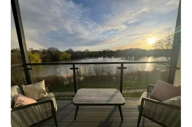 Lake Avenue, Camberley, GU16, photo 1