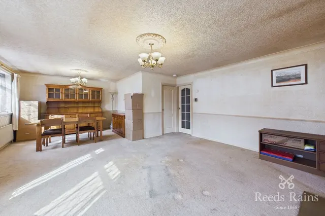 Hall Croft, Normanton, WF6, photo 2