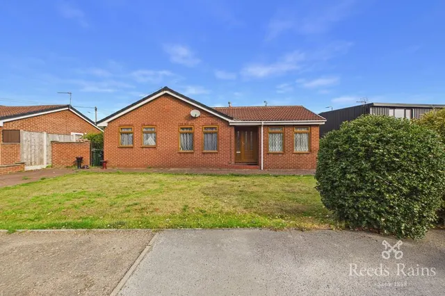 Hall Croft, Normanton, WF6, photo 1