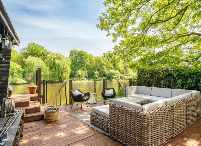 Strawberry Vale, Strawberry Hill, TW1, photo 2