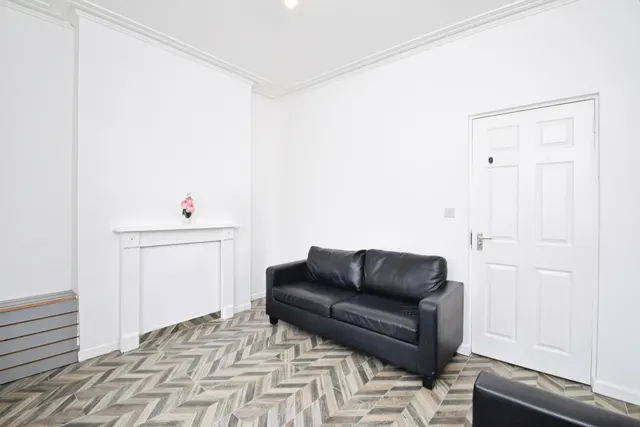 Carmarthen Road, Swansea, SA5, photo 3