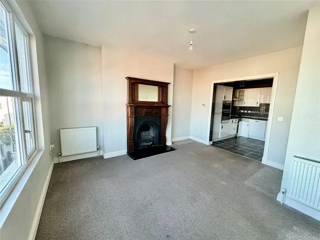 Cambridge Road, Walmer, CT14, photo 2