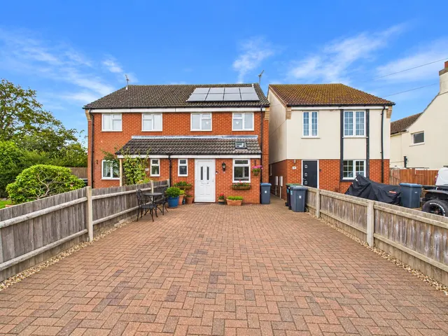 Old Kirton Road, Trimley St. Martin, IP11, photo 1