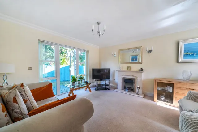 Station Road, New Milton, BH25, photo 2
