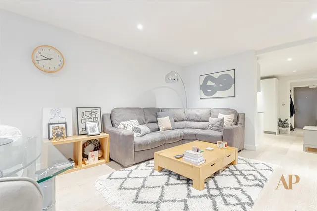 Photo 2 — Wharf Road, London N1 7GR