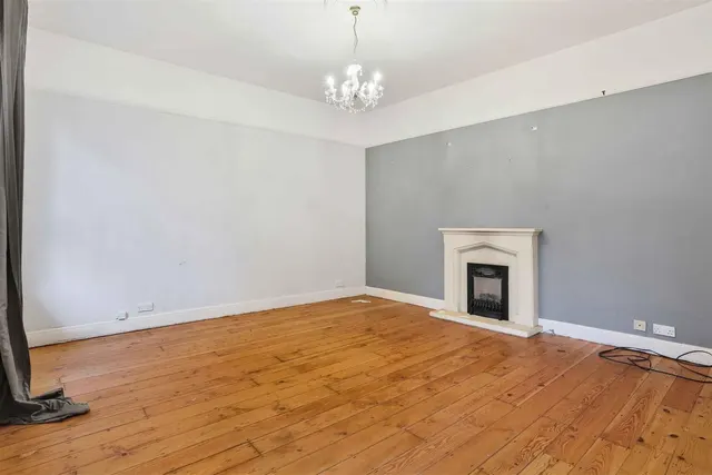 Photo 2 — Langley Park Road, Sutton, SM2 5EW