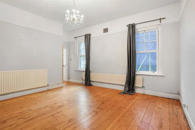 Photo 3 — Langley Park Road, Sutton, SM2 5EW