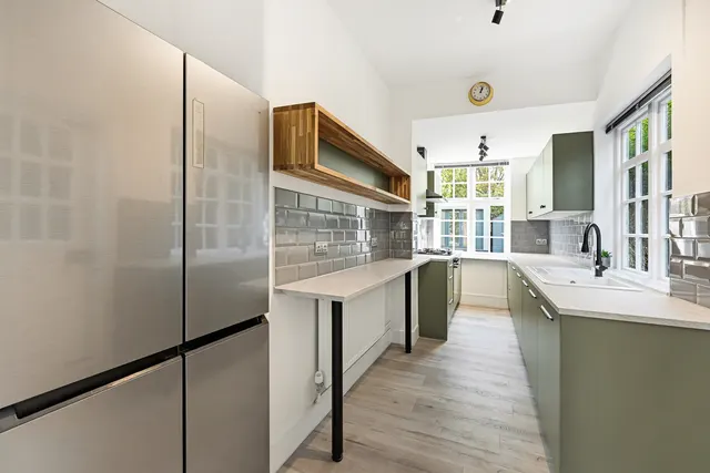 Holyoake Walk, Ealing, W5, photo 3