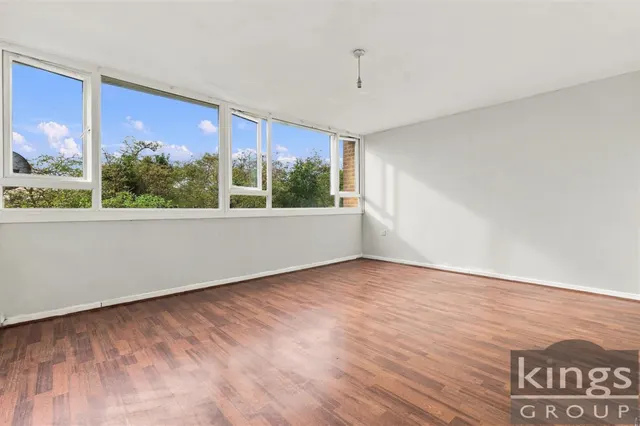 Bowood Road, Enfield, photo 3