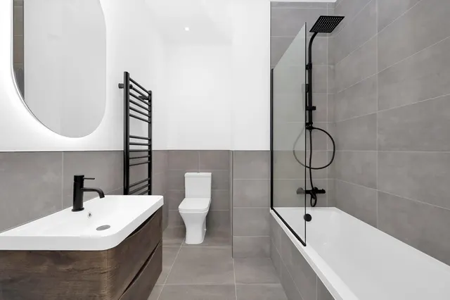 Photo 2 — Gordon Road, London, W5 2AR