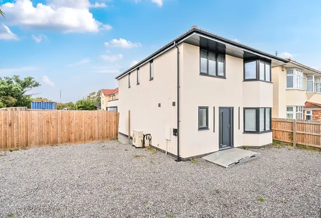 Filton Lane, Gloucestershire, Stoke Gifford, BS34 8QN, photo 1