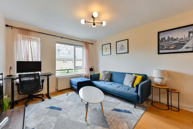 Photo 3 — 39 Nightingale House, 29 Hillyard Street, London
