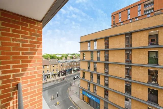 High Street, Sutton, SM1, photo 2