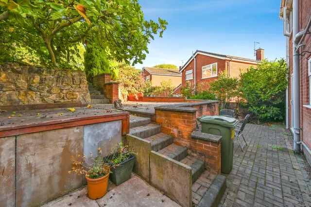 Photo 3 — Leen Valley Drive, Mansfield