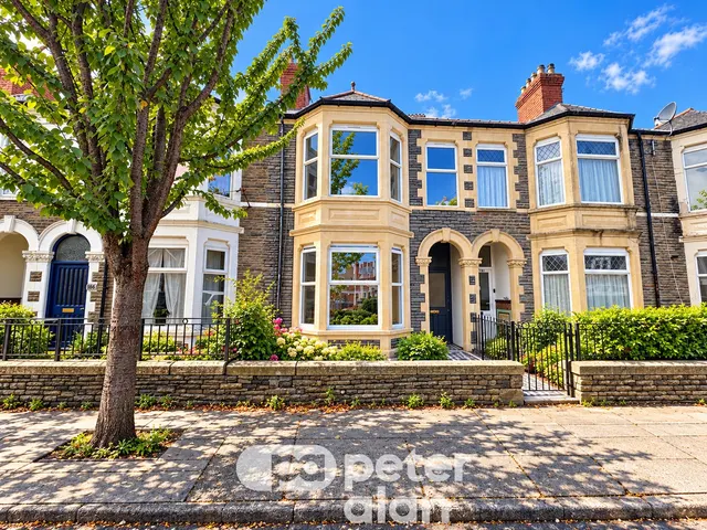 Corporation Road, Cardiff, CF11, photo 1