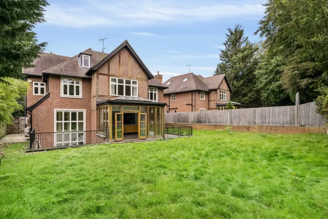 Fairmile Lane, Cobham, KT11, photo 1