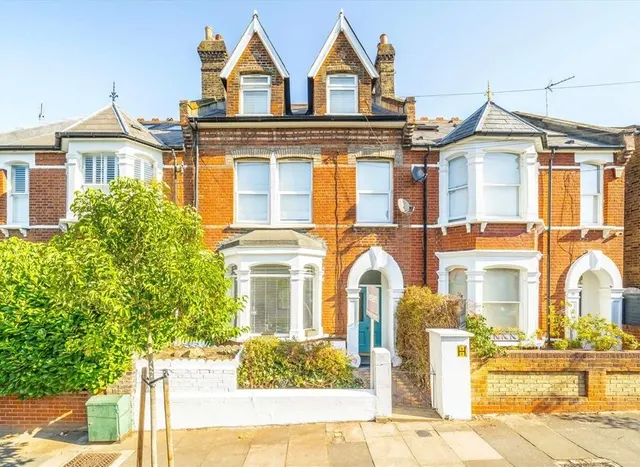 Brougham Road, Acton, W3, photo 1
