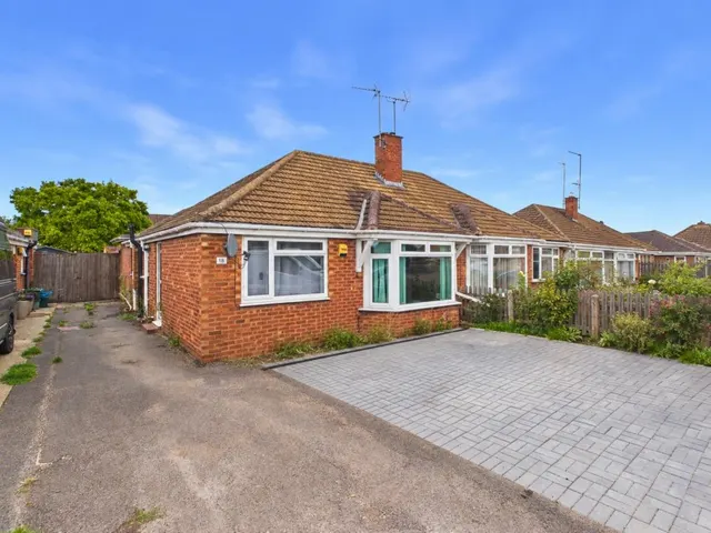 Flower Way, Longlevens, photo 1