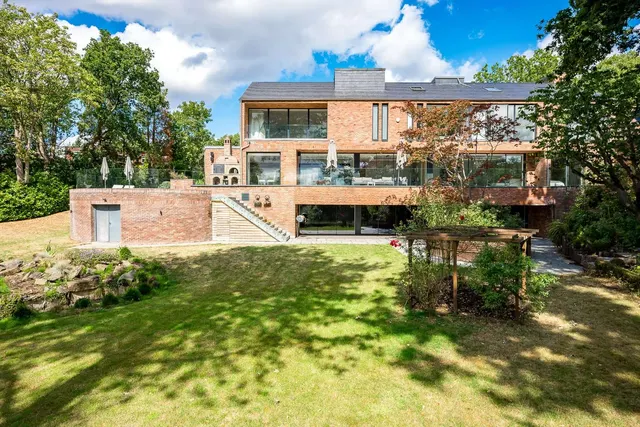 Harrop Road, Hale, WA15, photo 2