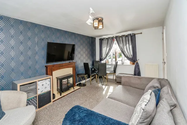 Bickley Road, Bilston, WV14, photo 2