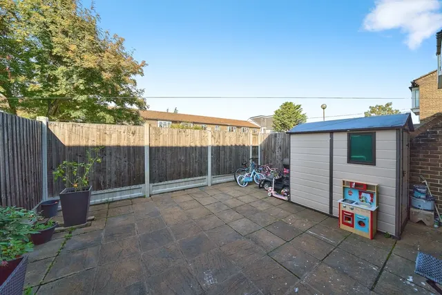 Photo 3 — Crownfield Road, London, E15