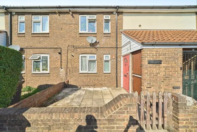 Crownfield Road, London, E15, photo 1