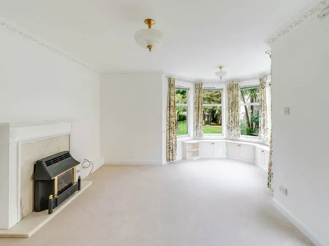 Photo 2 — 1 St Margaret's Place, Marchmont, Edinburgh, EH9 1AY