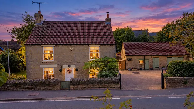 Mansfield Road, Creswell, S80, photo 1