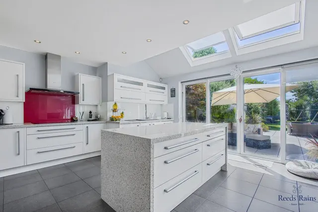 Cherry Garden Lane, Folkestone, CT19, photo 3