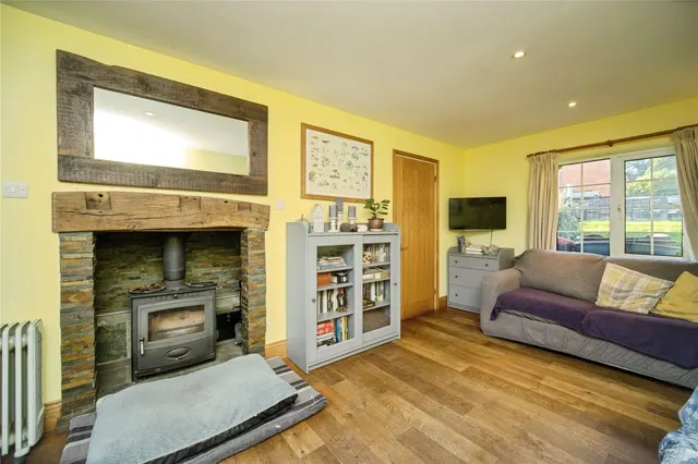 Farnborough Road, Farnham, GU9, photo 2